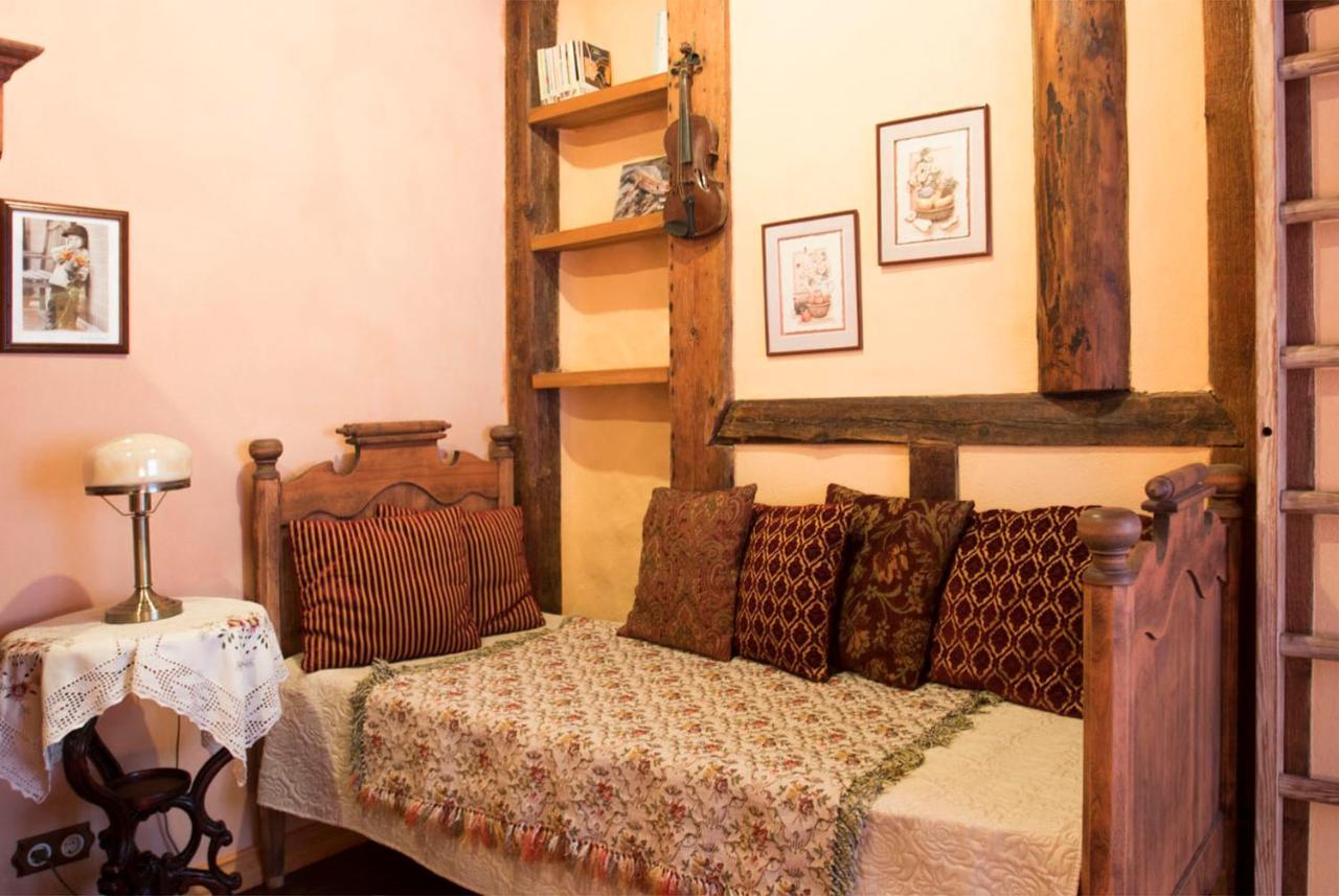 Bohemian Hideout, Old Town, Tartu Home Eksteriør bilde